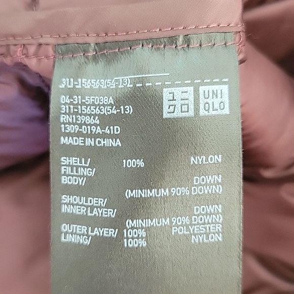 UNIQLO Purple Down Puffer Vest size XS Warm Lightweight Zipper Pockets - Picture 11 of 15